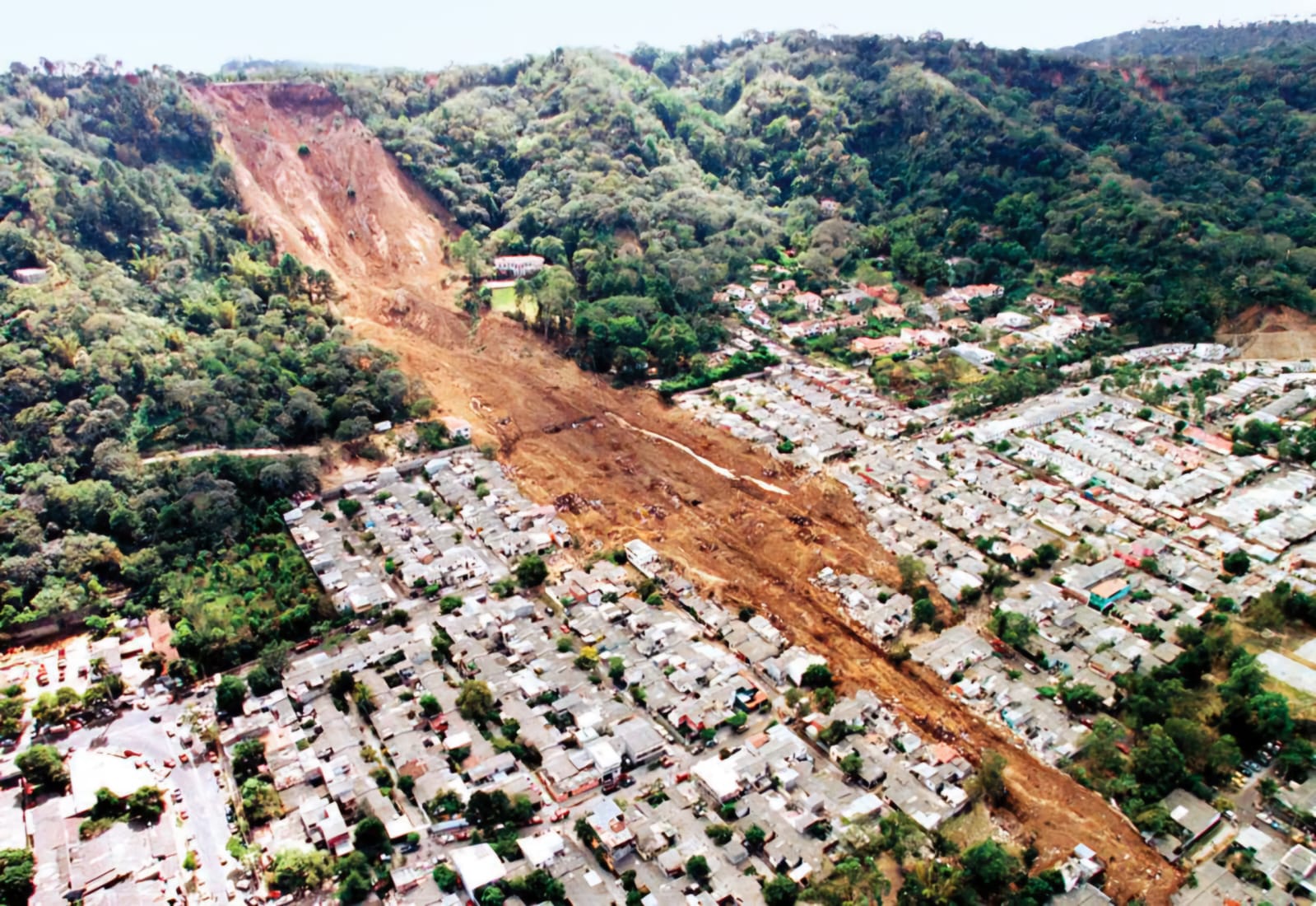 se-cumplen-24-anos-del-devastador-terremoto-de-2001-en-el-salvador